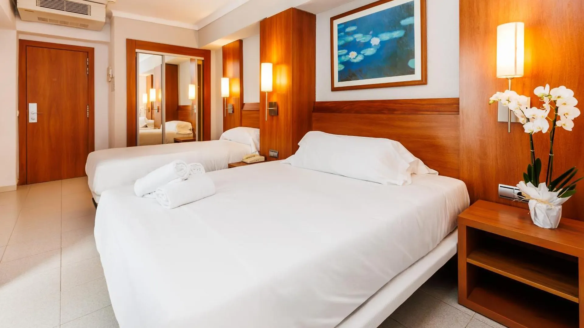 ***  Hotel O7 Colombo S'Illot  Hiszpania