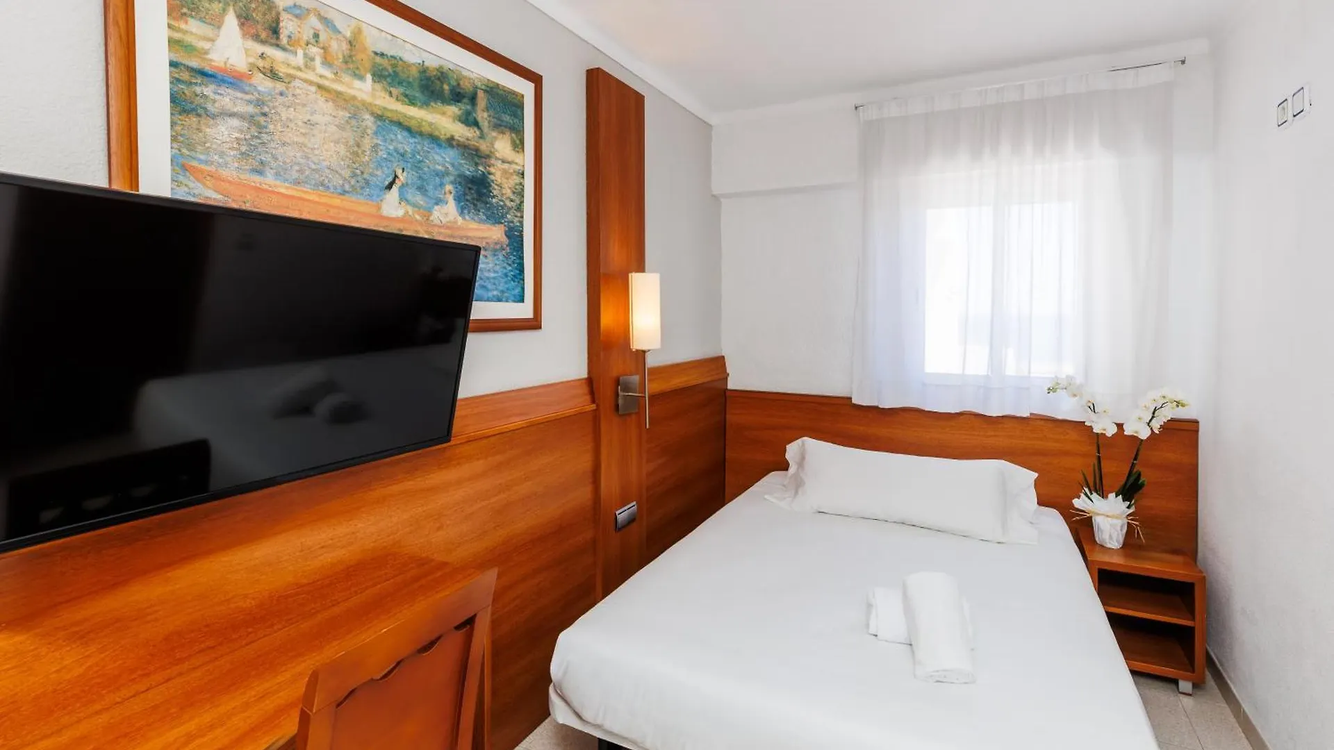Hotel O7 Colombo S'Illot