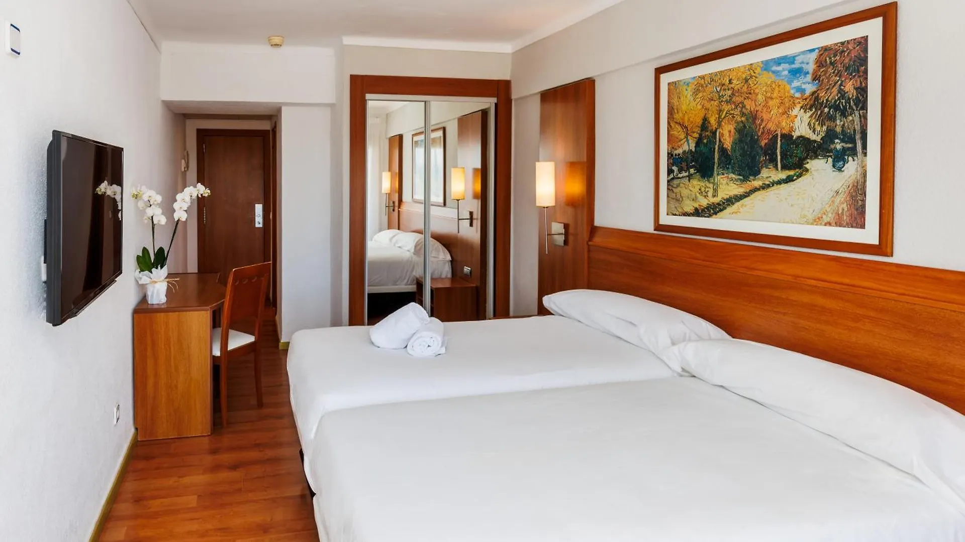 Hotel O7 Colombo S'Illot  3*, S'Illot (Mallorca) Hiszpania