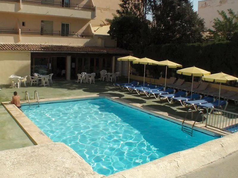 O7 Colombo Hotel S'Illot