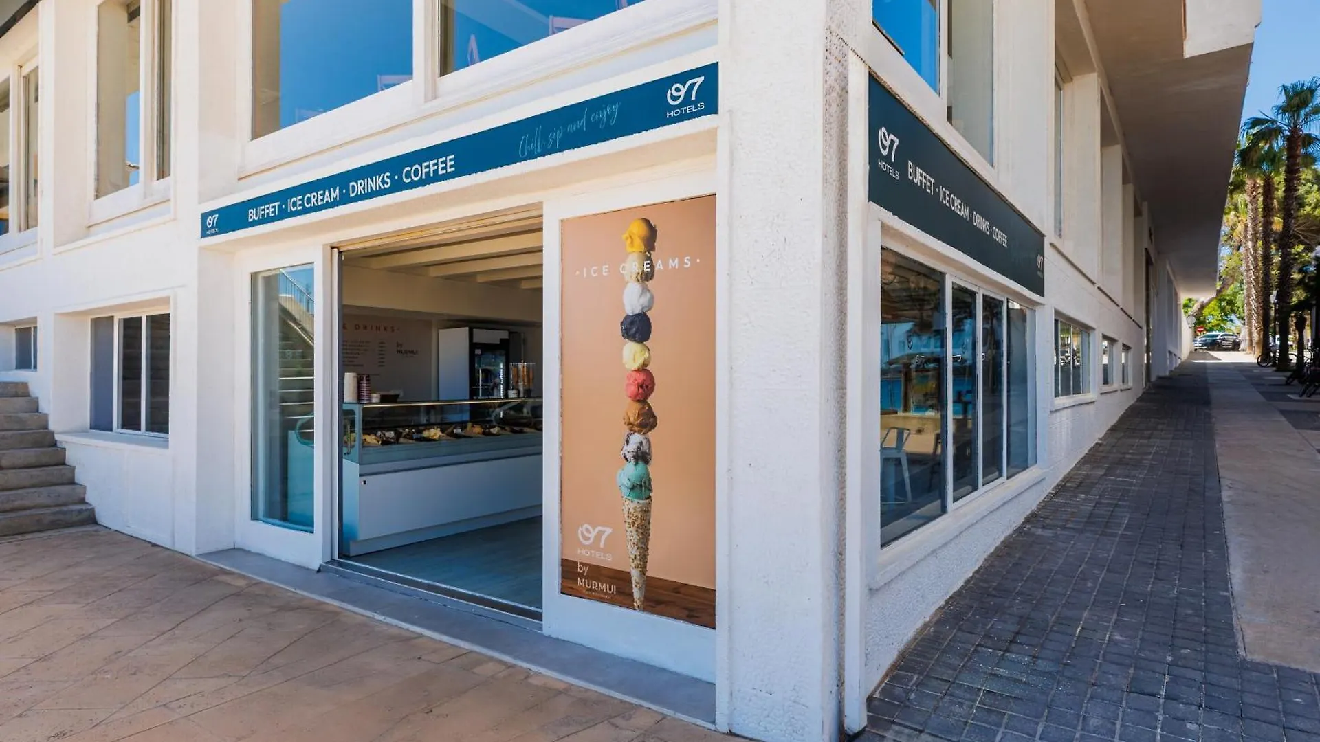 O7 Colombo Otel S'Illot  İspanya