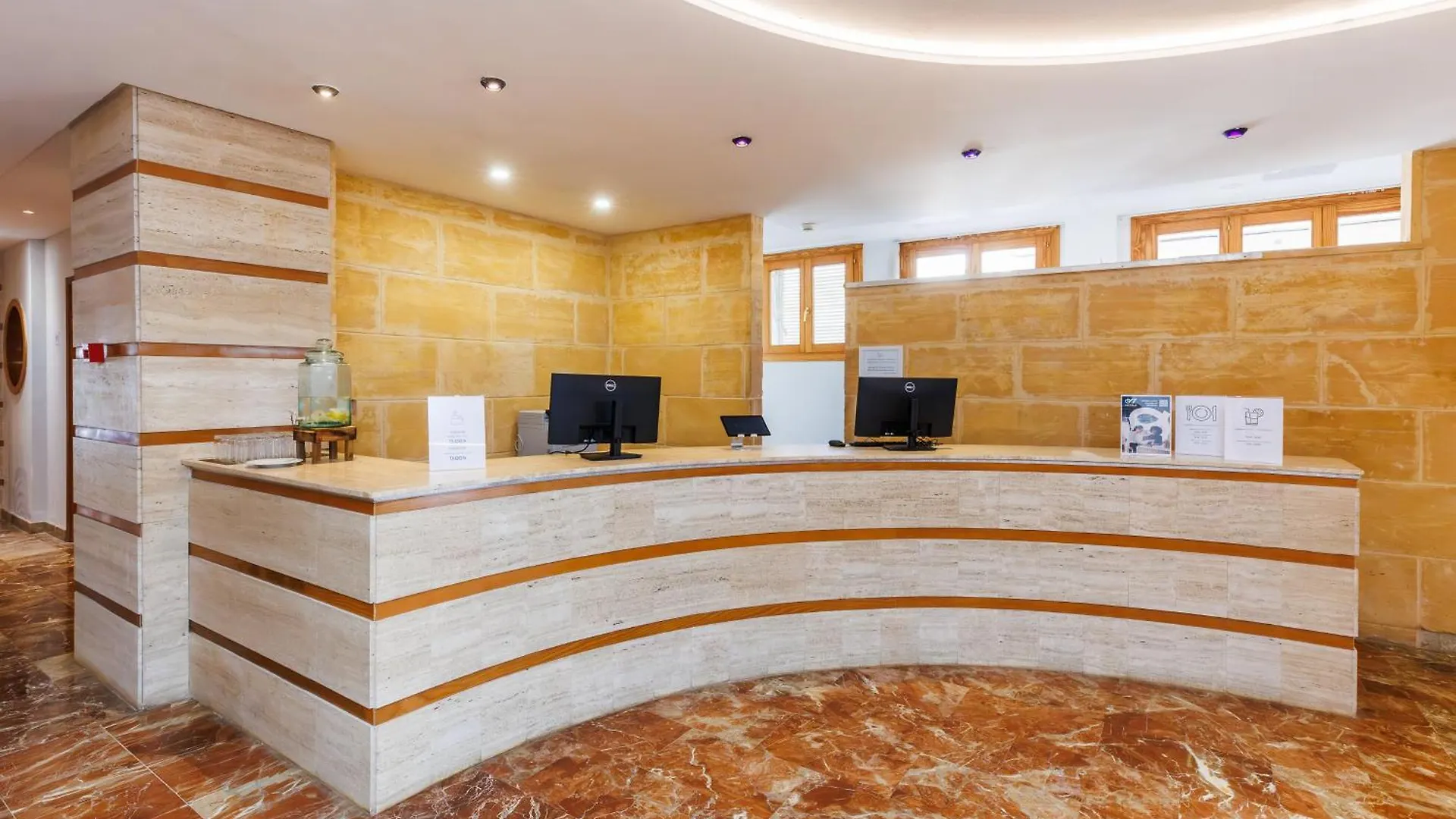 O7 Colombo Otel S'Illot   S'Illot (Mallorca)