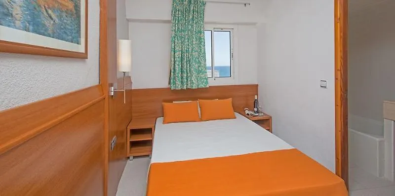 O7 Colombo Otel S'Illot